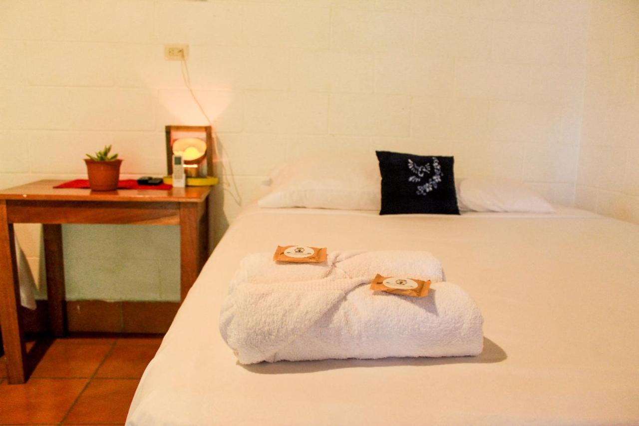 Hostal Raices De Mi Pueblo Suchitoto الغرفة الصورة